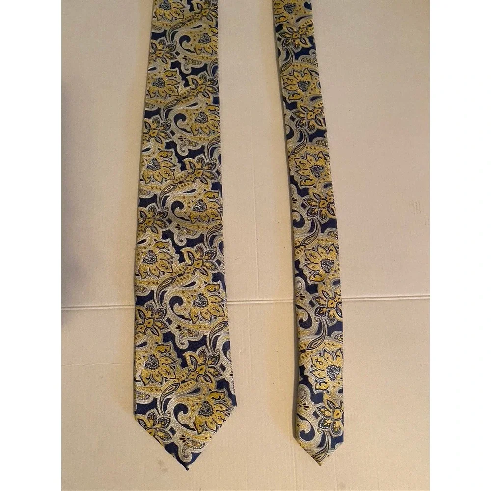 Dockers Mens Navy Blue Gold Paisley Floral Polyester Necktie Tie